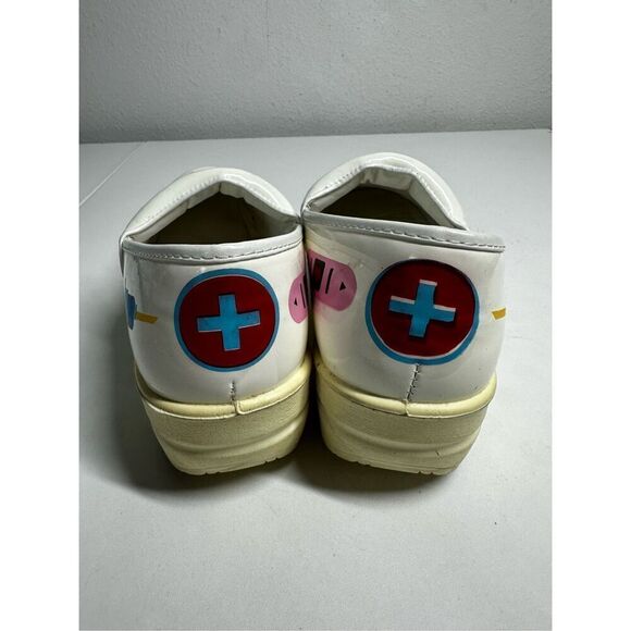 Rasolli Tara Nurse Graphics First Aid Kit Print Clogs Women's 10 Skid Resistant - Picture 4 of 13